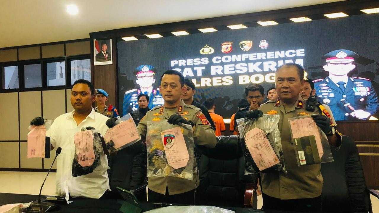 Pembunuh Sopir Taksi Online Terungkap, Ditangkap Saat Ritual di Ciamis