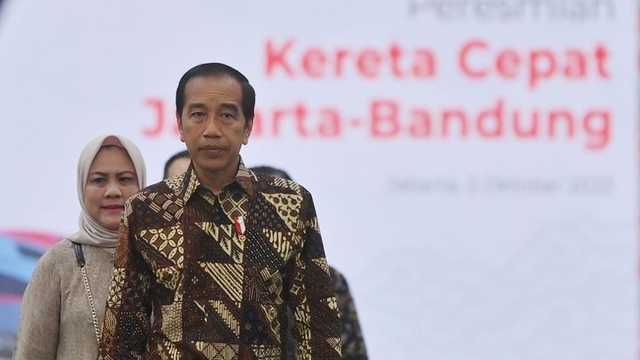 Jokowi Tepis Isu Mark Up Whoosh: Kemacetan Rugi Rp100 T per Tahun