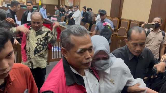 Hakim Suap Migor Djuyamto Dituntut 12 Tahun, Istri Menangis Tersedu