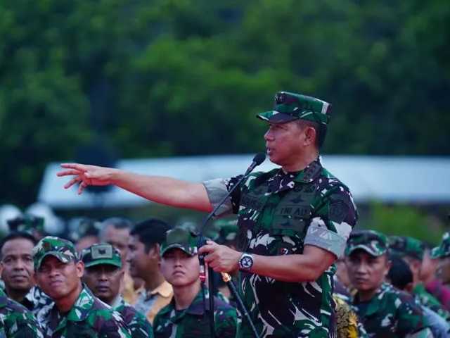 Panglima TNI
Mutasi dan Promosikan 278 Perwira, 20 Kolonel AD Pecah Bintang
