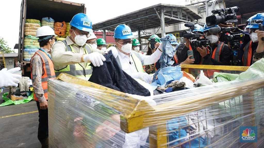 Kemendag Musnahkan Impor Pakaian Bekas Ilegal Terbesar, Nilai Rp112 Miliar