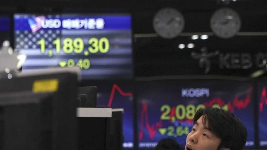 Bursa Asia Mayoritas Jatuh, Kebijakan Bank Sentral Ancam Ekonomi India