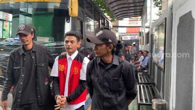 Vadel Badjideh dan Nikita Mirzani sidang bersama, Vadel senang bertemu