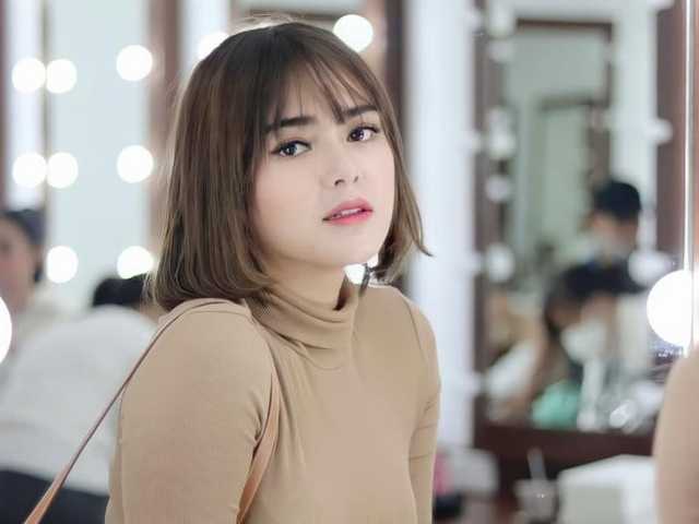 Netizen Heboh: Amanda Manopo Pamer Koleksi Parfum Satu Lemari Penuh