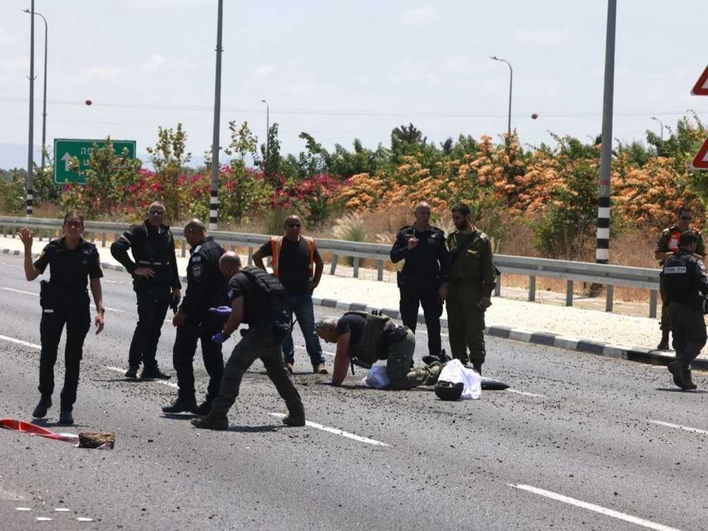 Israel Ancam Intensifkan Serangan ke Hezbollah, Gencatan Senjata Terancam?