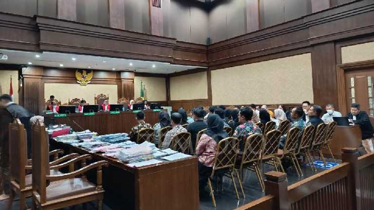 Terungkap: Mantan Kepala Bank Jatim Terima Rp 400 Juta dari Kredit 'Dikondisikan'