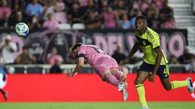 Lionel Messi Raih Sepatu Emas MLS, Langsung Cetak Dua Gol Spektakuler