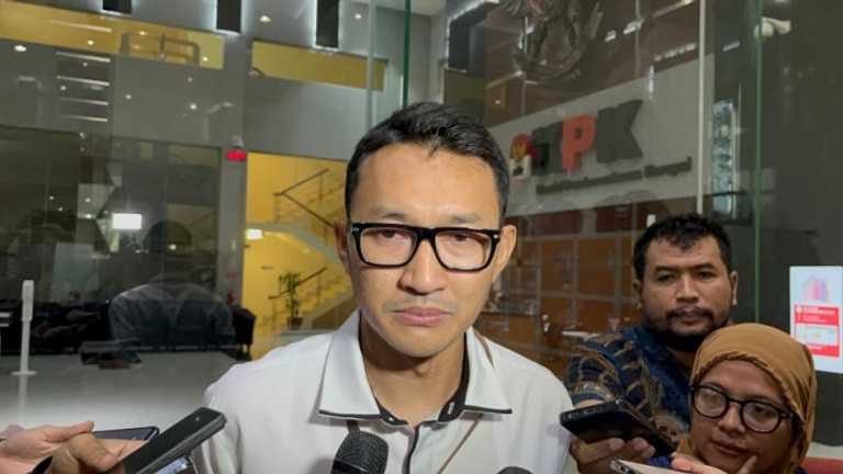 Gubernur Riau Abdul Wahid Terjaring OTT KPK, Dibawa ke Jakarta