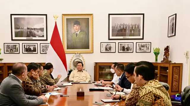 Prabowo Luncurkan Gerakan Koperasi, Bangun Supermarket Desa di Kota Besar