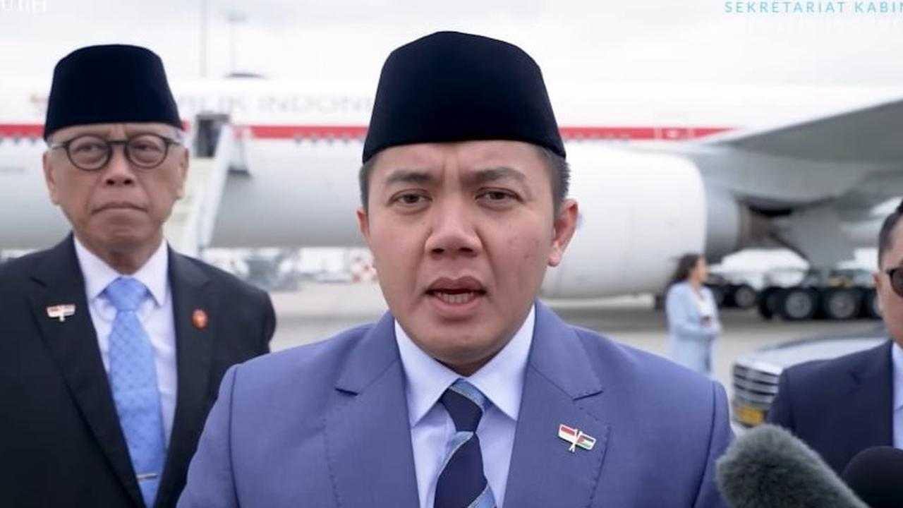 Survei Indikator: Seskab Teddy Indra Wijaya Ungguli Menko dalam Popularitas