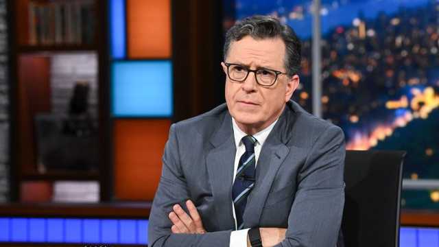 Stephen Colbert dukung Jimmy Kimmel, sindir Disney soal penarikan acara