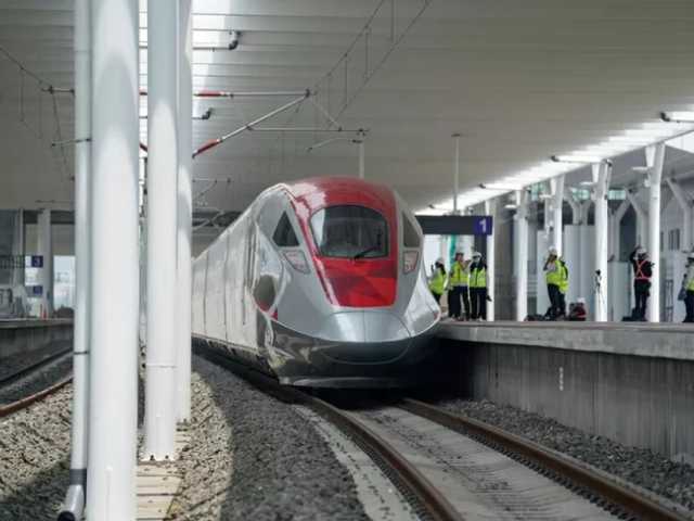 Search image article