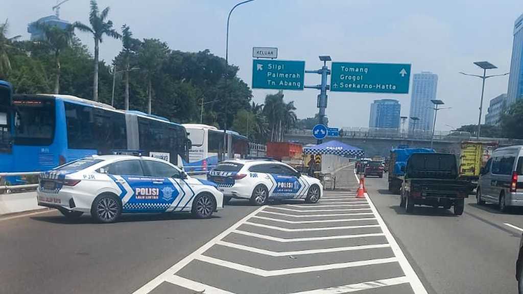 Polda Metro Jaya alihkan lalu lintas imbas demo buruh di DPR RI
