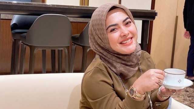 Aisyahrani Marahi Tim Pawon Bu Cetar: Comot Foto Siomay Chef Devina