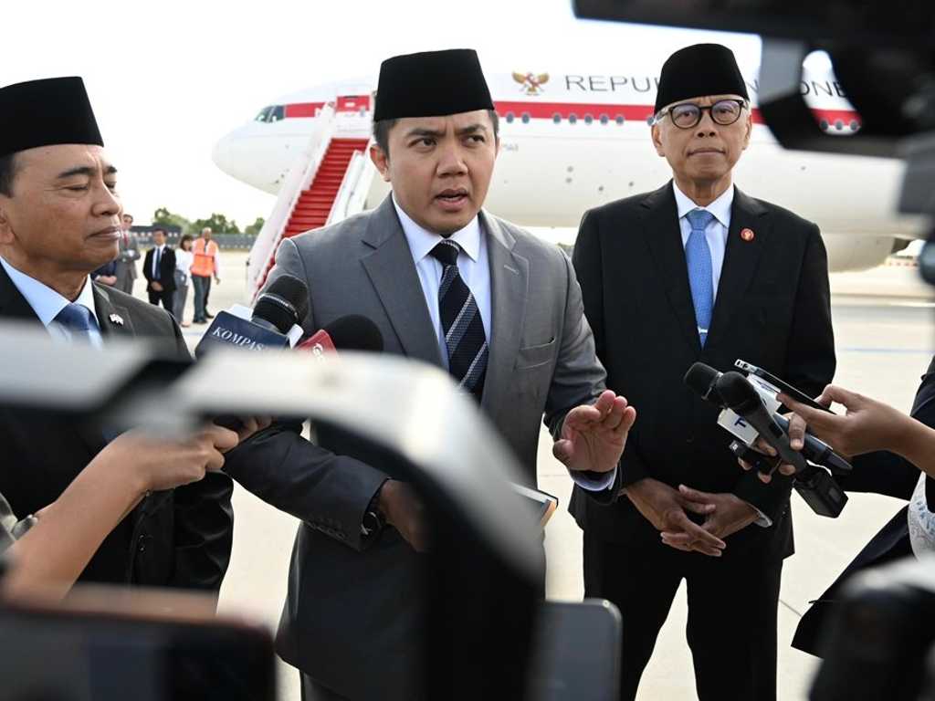 Seskab Teddy Paling Dikenal Publik, Ungguli Banyak Menteri Koordinator