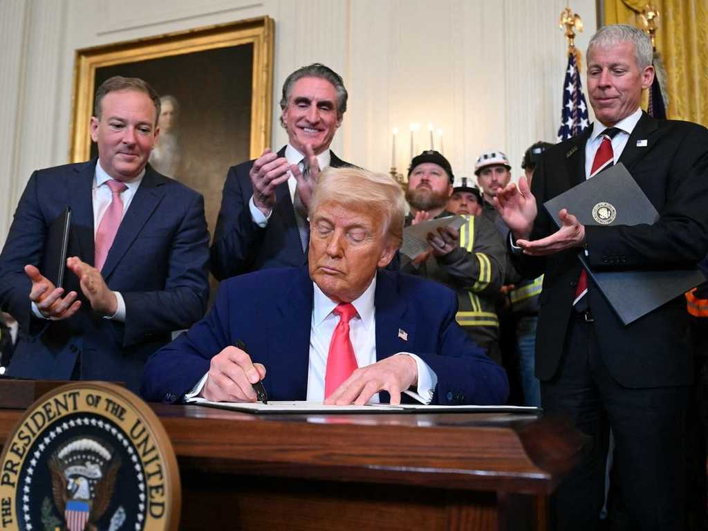 Trump Akhiri Shutdown Terlama AS, Negara Bangkit dari Mati Suri