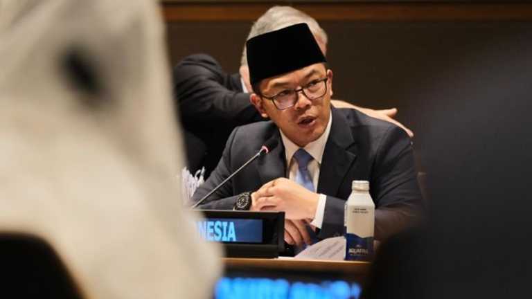 Kemenlu RI Tegaskan: Presiden Prabowo Tidak Kunjungi Israel, Fokus KTT Gaza di Mesir