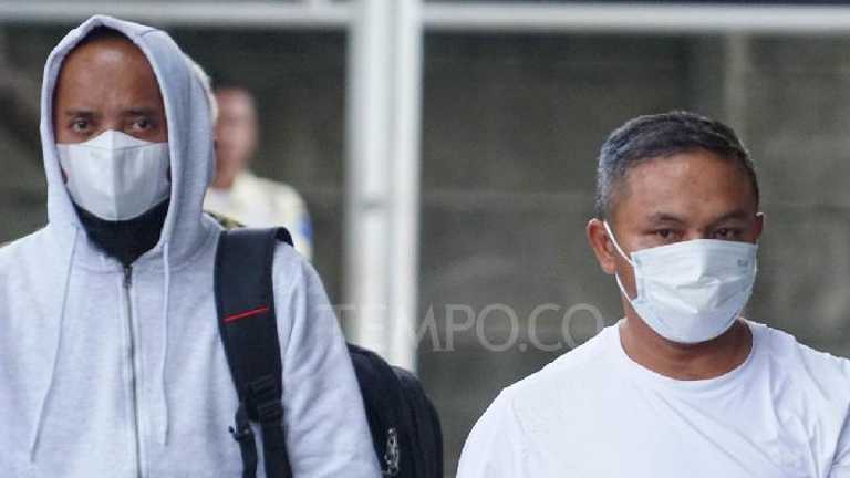 KPK Tangkap Gubernur Riau dan 8 Orang Lainnya dalam OTT