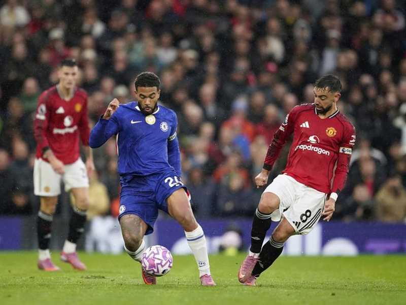 Chelsea Kalah Perdana di Premier League, Kartu Merah Sanchez Jadi Biang Kerok