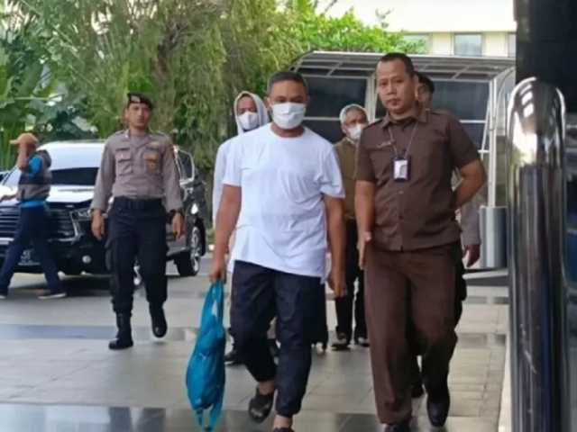 Search image article