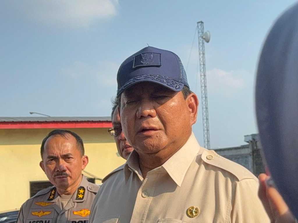 Prabowo: Polisi Terbakar Petasan Saat Demo, Duga Ada Niat Bakar Gedung