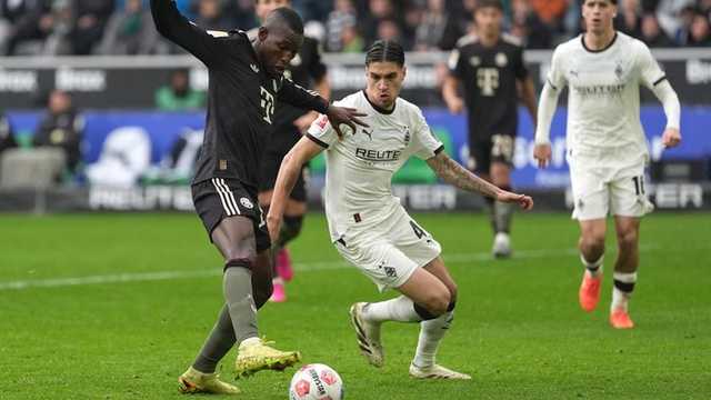 Borussia Moenchengladbach Dihajar Bayern 0-3, Penalti Diks Gagal!