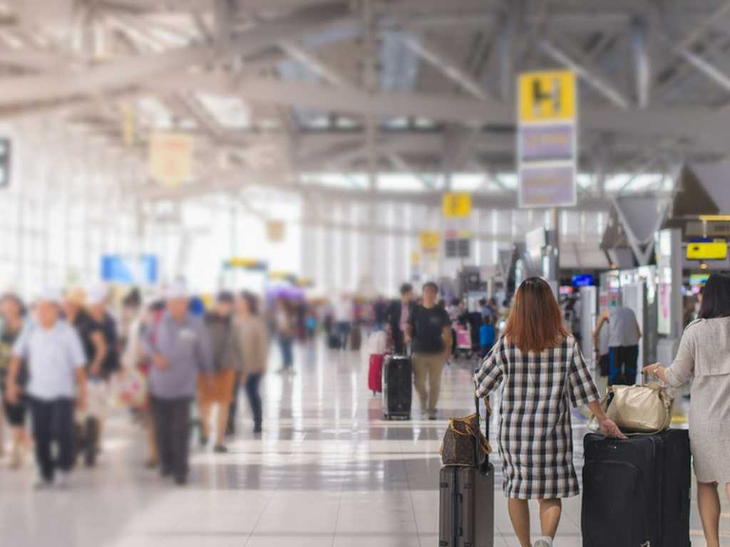 Shutdown AS Picu Kekacauan Penerbangan, Ribuan Pelancong Terjebak