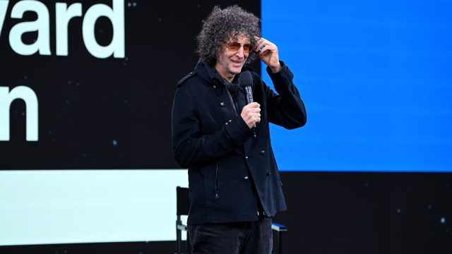 Howard Stern Tunda Kembali ke SiriusXM, Rumor Masa Depan Kontrak Memanas