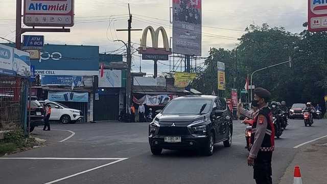 Lampu Merah Simpang Duren: Dinonaktifkan Kembali Usai Perparah Kemacetan