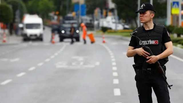 Remaja 16 Tahun Tembak Mati 2 Polisi Turki di Izmir, Motif Misterius