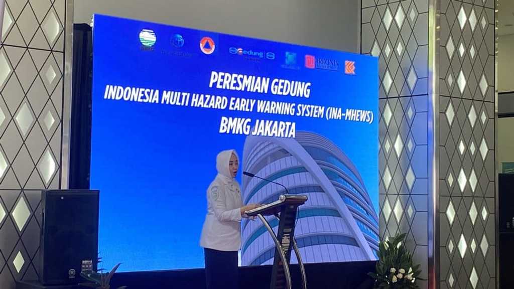 BMKG ingatkan potensi banjir longsor 2025/2026, bencana datang bergelombang