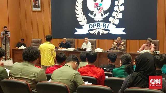 BEM SI Desak DPR Usut Kekerasan & Tudingan Makar Prabowo ke Demonstran