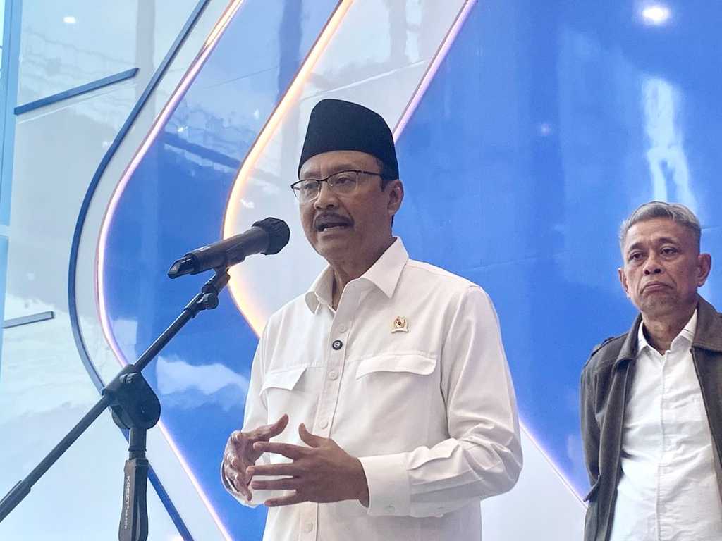 Gus Ipul Peringatkan: Bansos Jangan Dipakai Bayar Utang atau Judi Online