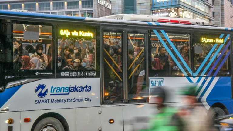 Anggota DPRD DKI Dukung Kenaikan Tarif Transjakarta, Ungkap Beban Subsidi