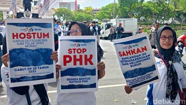 KSPI Usulkan Menteri Dekat Prabowo Pimpin Satgas PHK