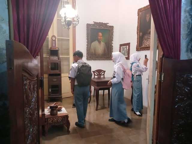 Search image article