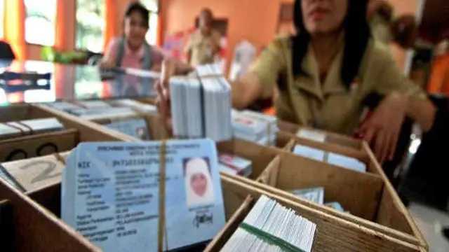 MK tolak uji materi penghapusan kolom agama KTP karena kabur