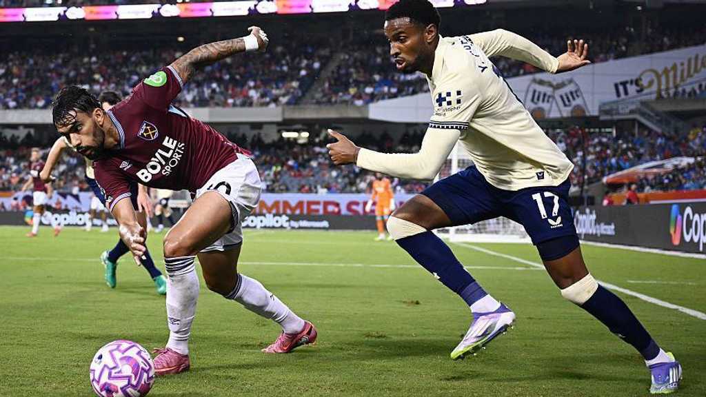 Rangers rekrut Youssef Chermiti 
£10 juta, meski belum cetak gol lagi