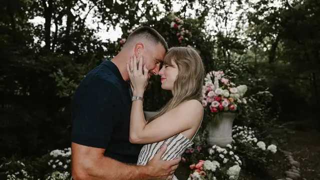 Taylor Swift Resmi Dilamar Travis Kelce, Unggahan Instagram Gegerkan Dunia