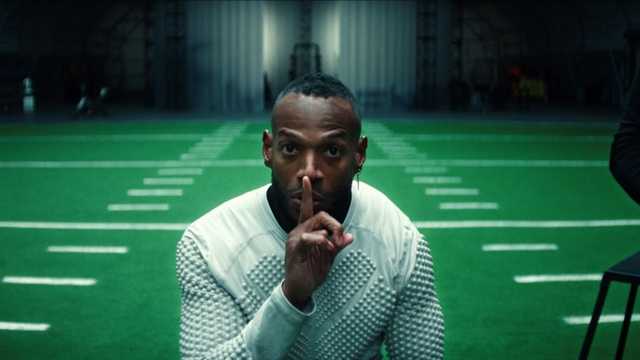 Marlon Wayans tanggapi ulasan negatif film 'Him'
