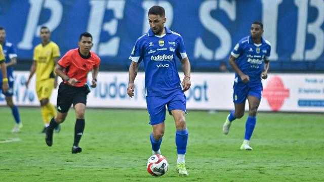 Drama Kartu Merah: Persib Bandung Libas Persis Solo Meski 10 Pemain