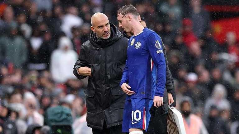 Chelsea kalah dari Man Utd, dua kartu merah warnai babak pertama kacau
