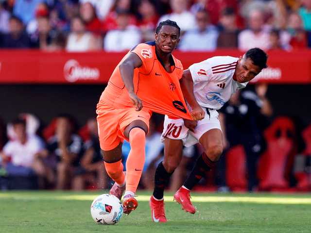Barcelona Dihajar Sevilla, Balde Salahkan Waktu dan Cuaca Pertandingan
