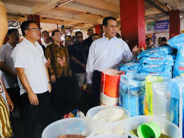 Mentan Amran Sulaiman: Pemerintah akan terus guyur beras SPHP hingga Desember