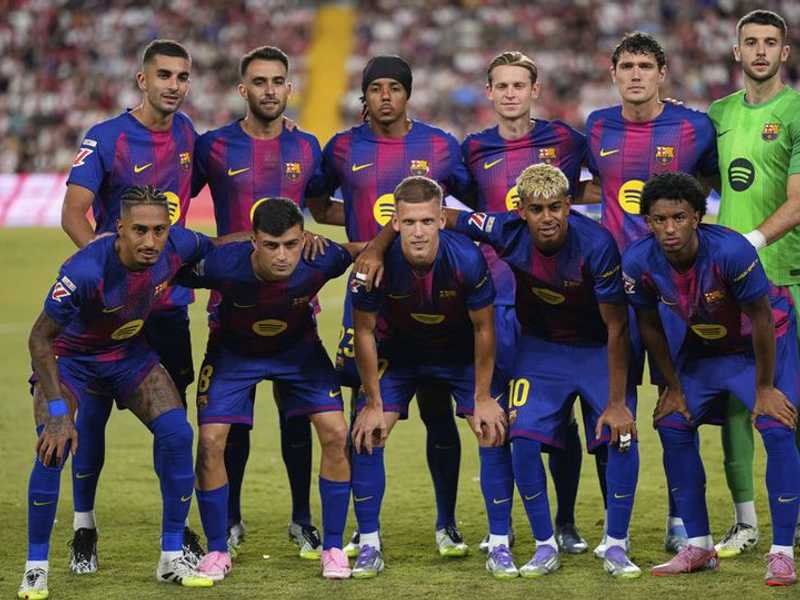 Hansi Flick Bidik Lisandro Martinez, Barcelona Siap Bajak dari MU?