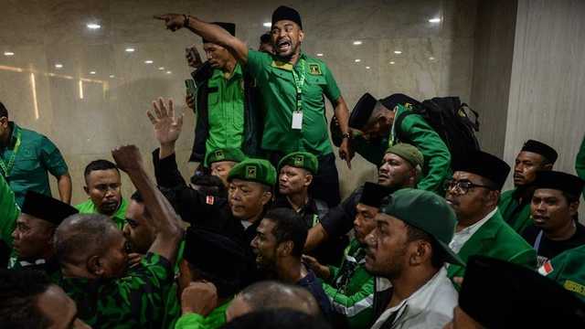 Muktamar PPP ricuh, dua calon ketum saling klaim terpilih