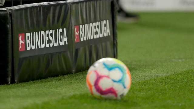 Ballack Peringatkan: Bundesliga Kehilangan Daya Tarik, Tak Mampu Saingi Premier League!