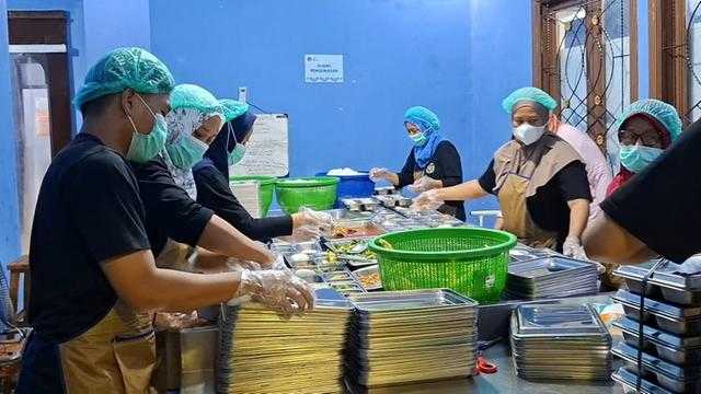 BGN Tekankan SOP Ketat: Air Galon & Sterilisasi Cegah Keracunan MBG