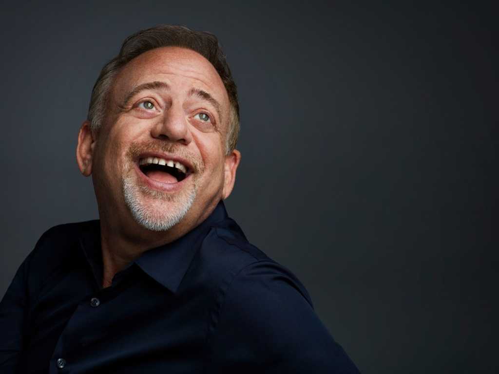 Komposer Marc Shaiman Rilis Memoir "Never Mind the Happy"