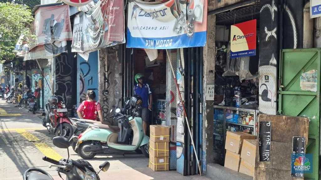 Penjualan Onderdil Motor Otista Anjlok 50%, Pedagang Teriak Sepi Pembeli